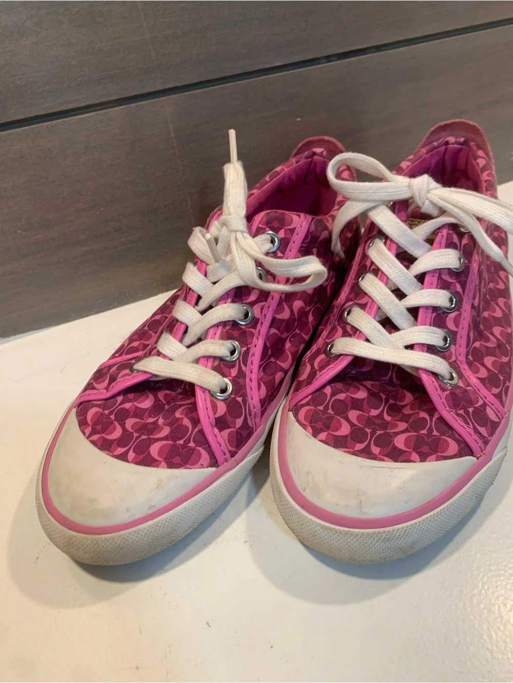Coach Barrett Signature C Sneaker Pink Multi Sneaker Size 8 Preppy Luxury Casual